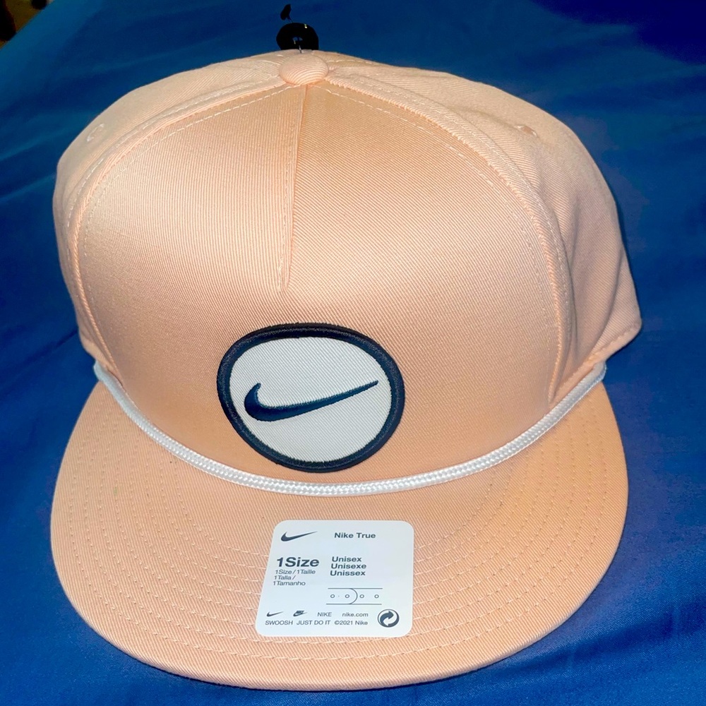 NWT Nike unisex golf SnapBack cap…